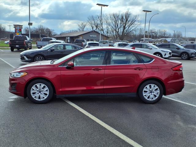 2020 Ford Fusion S - Photo 7