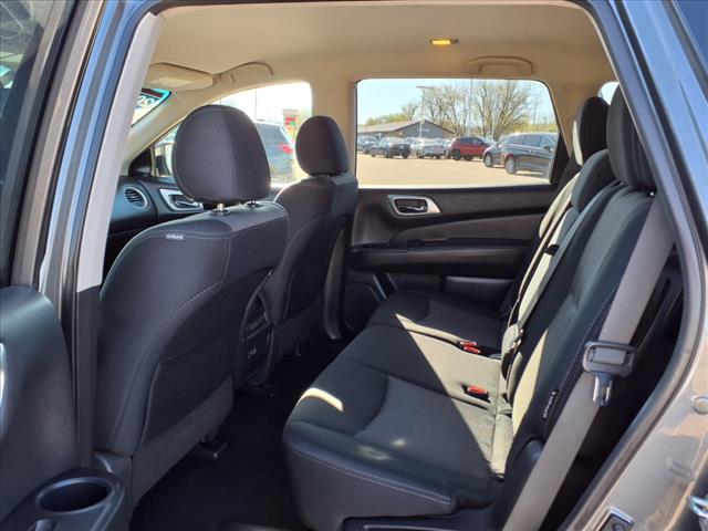2019 Nissan Pathfinder SV