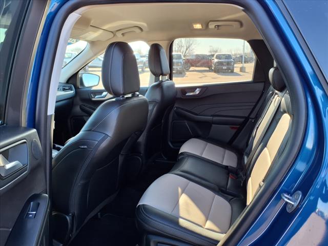 2022 Ford Escape Hybrid Titanium