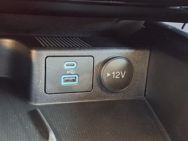 2022 Ford Escape Hybrid Titanium