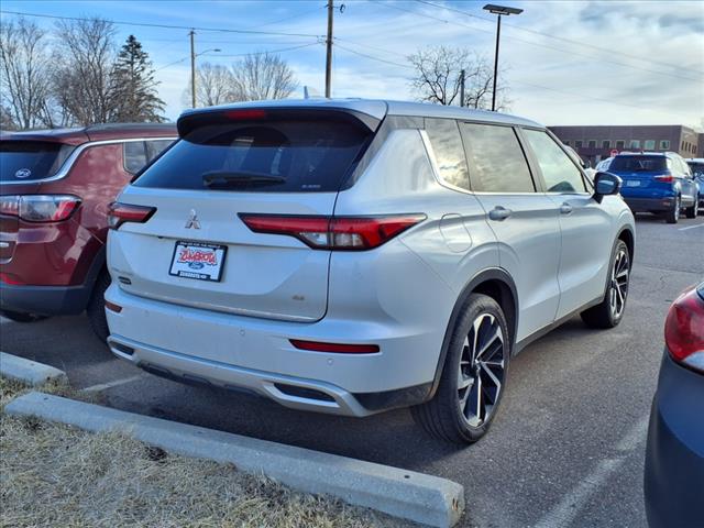 2022 Mitsubishi Outlander SE