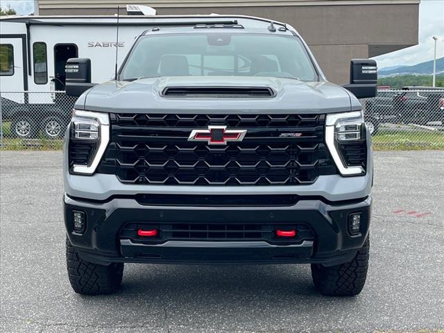 2025 Chevrolet Silverado 2500HD ZR2 4WD w/ Interior Convenience Pkg