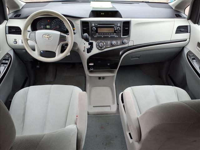 2011 Toyota Sienna Base 7-Passenger
