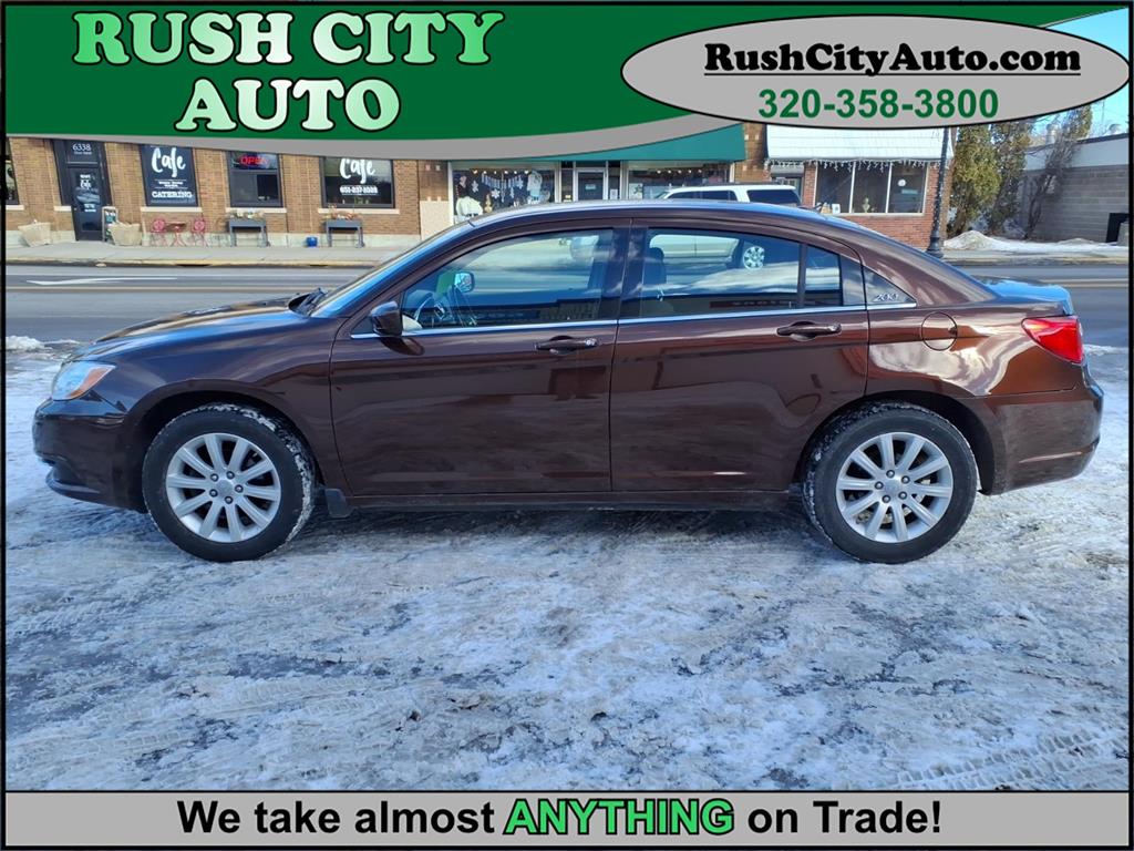 2013 Chrysler 200 Touring - main photo