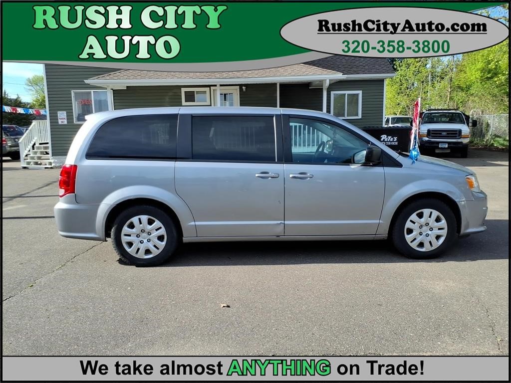 2018 Dodge Grand Caravan SE's photo