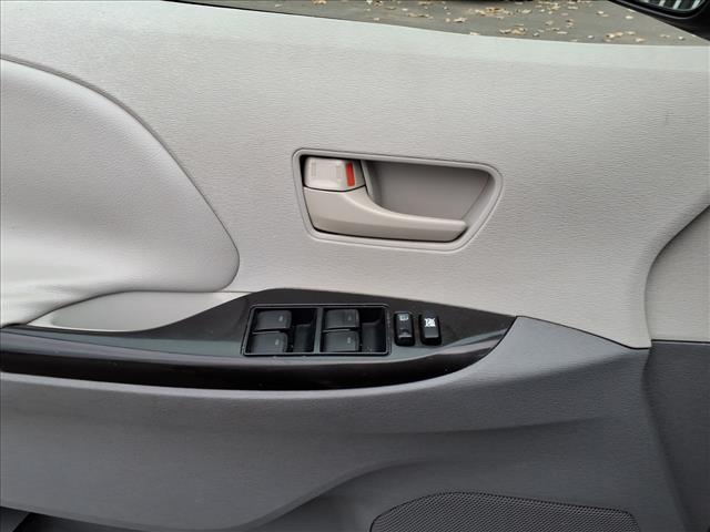 2011 Toyota Sienna Base 7-Passenger