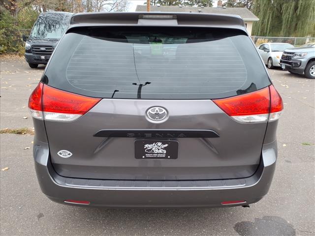 2011 Toyota Sienna Base 7-Passenger