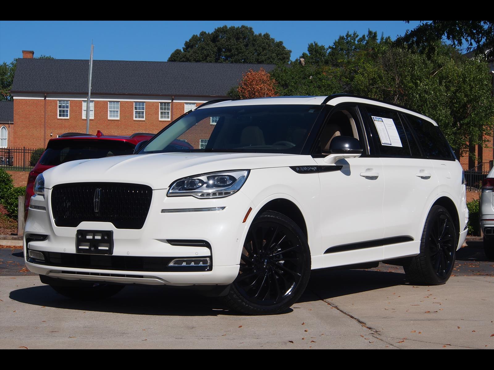 Pristine White (az) 2022 Lincoln Aviator SUV / Crossover All-Wheel Drive Automatic