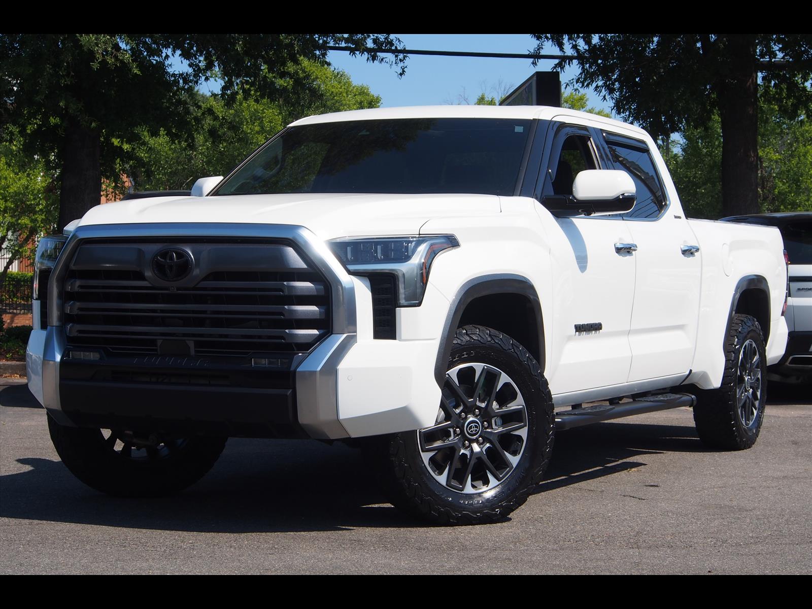 White (040) 2022 Toyota Tundra Limited CrewMax Cab LB 4WD Pickup Truck Four-Wheel Drive Automatic