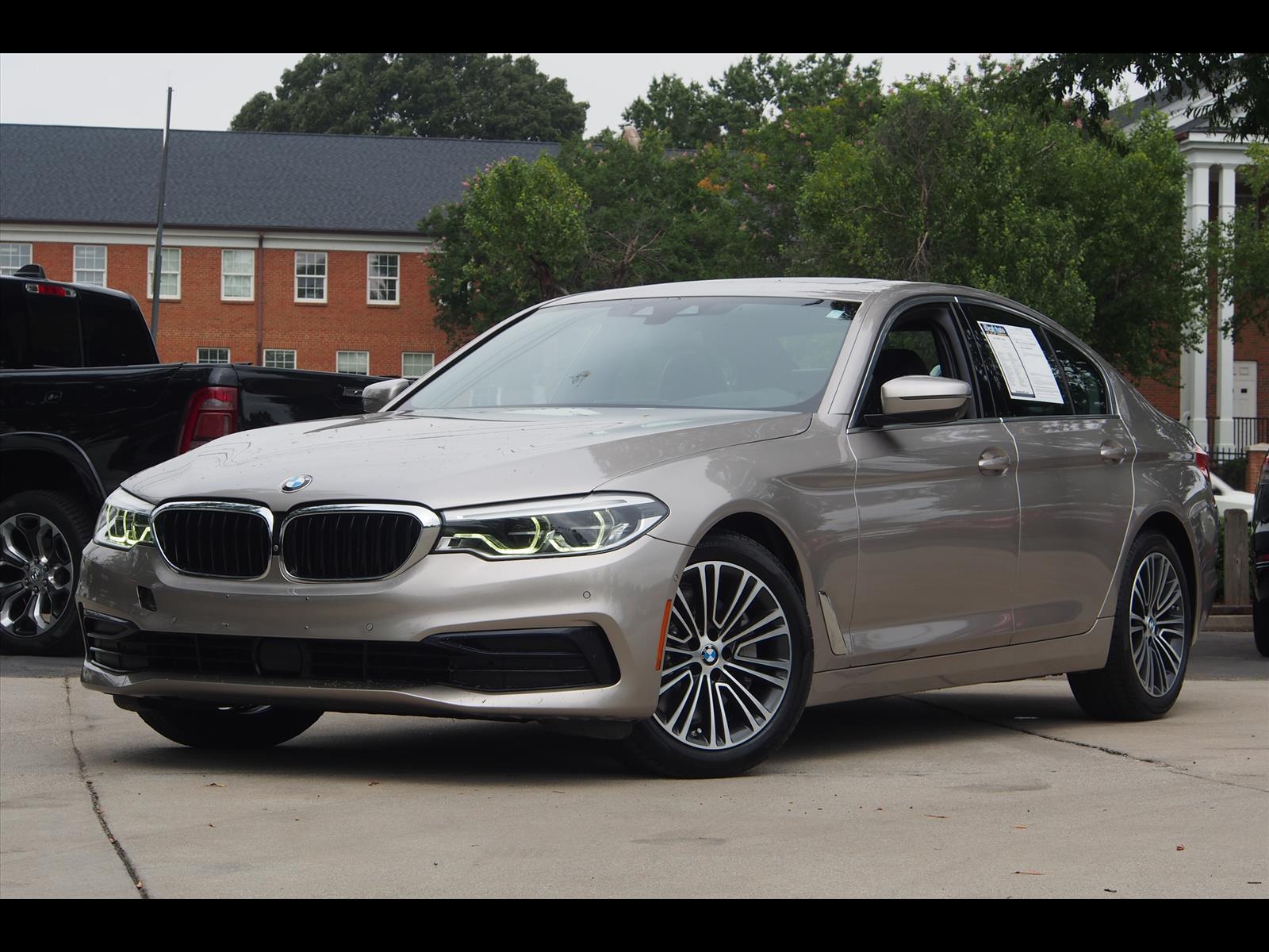 Cashmere Silver Metallic (a72) 2019 BMW 5 Series Sedan All-Wheel Drive 8-Speed Automatic