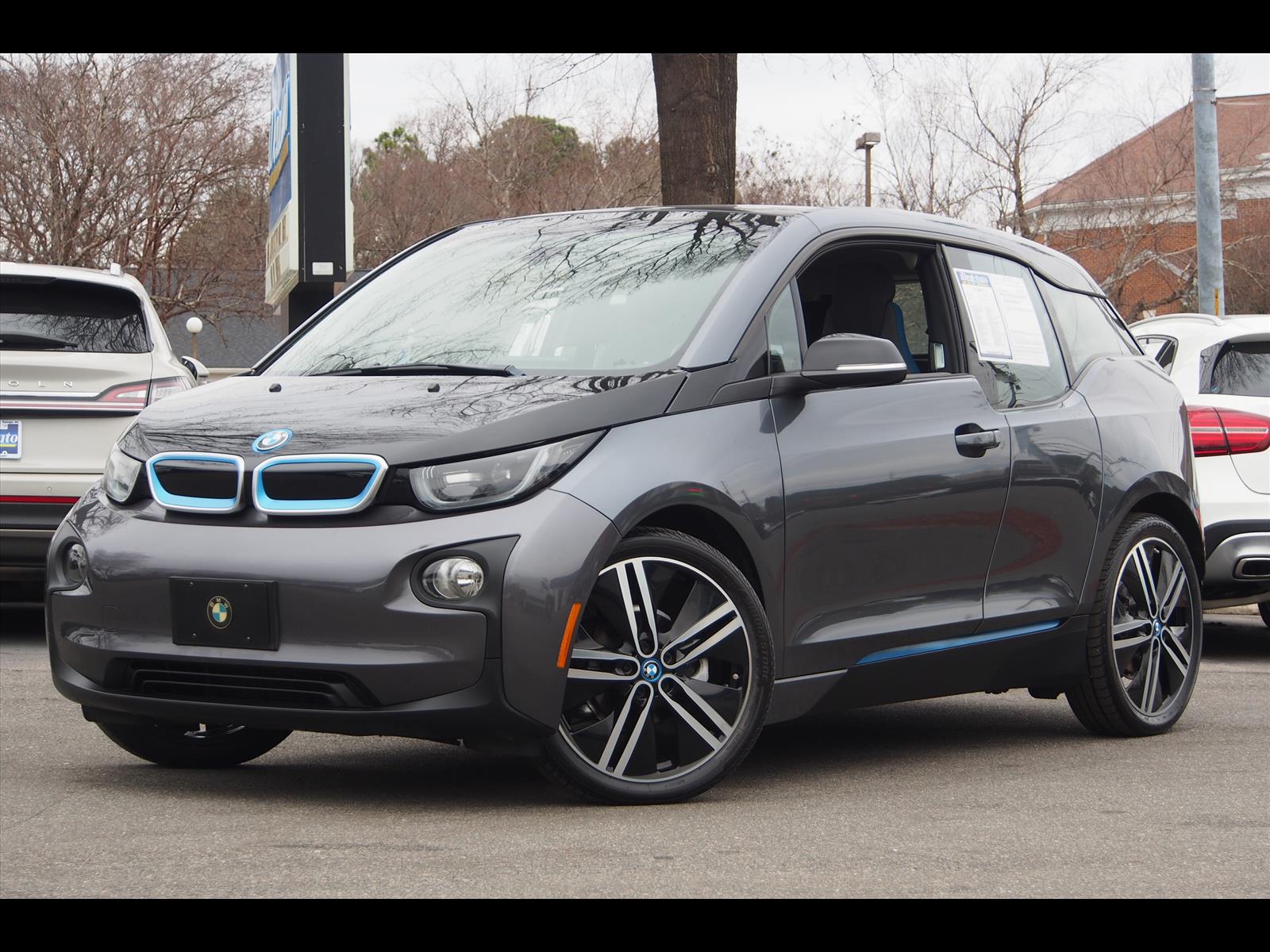 2017 BMW i3 94 Ah RWD with Range Extender