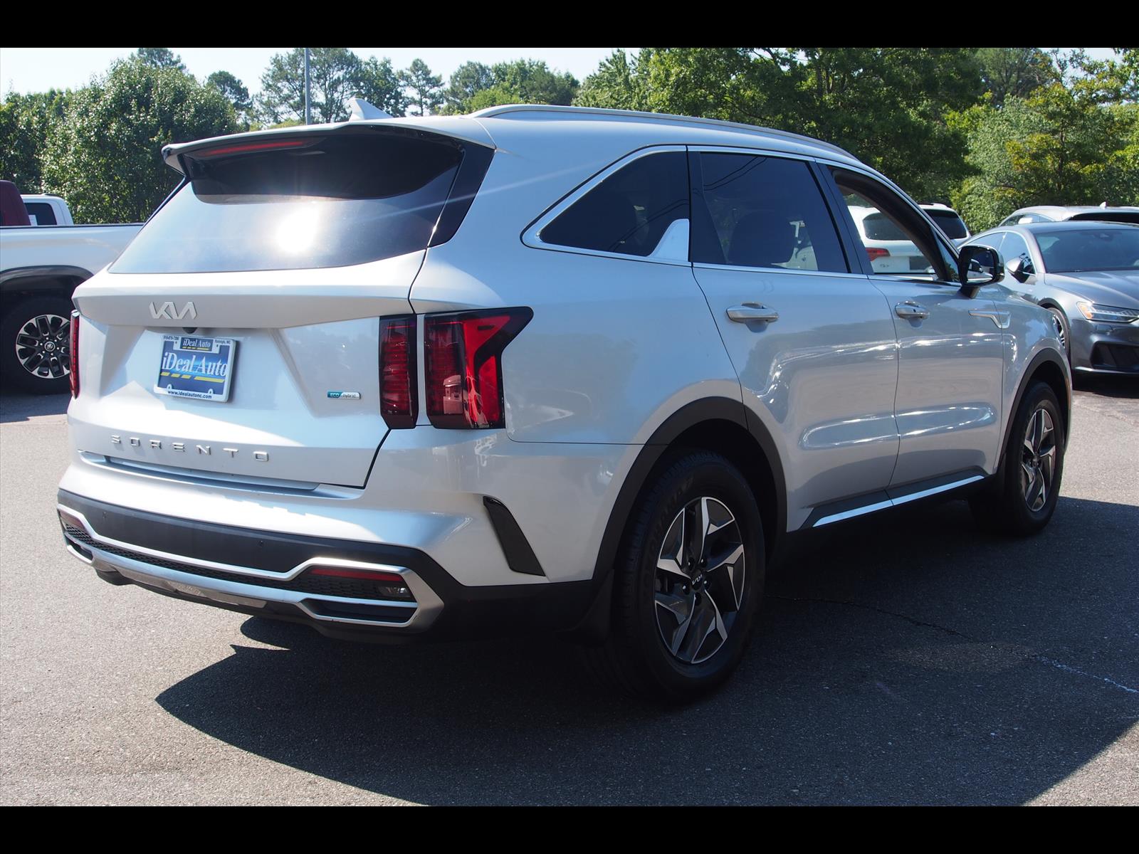View vehicle photo 5