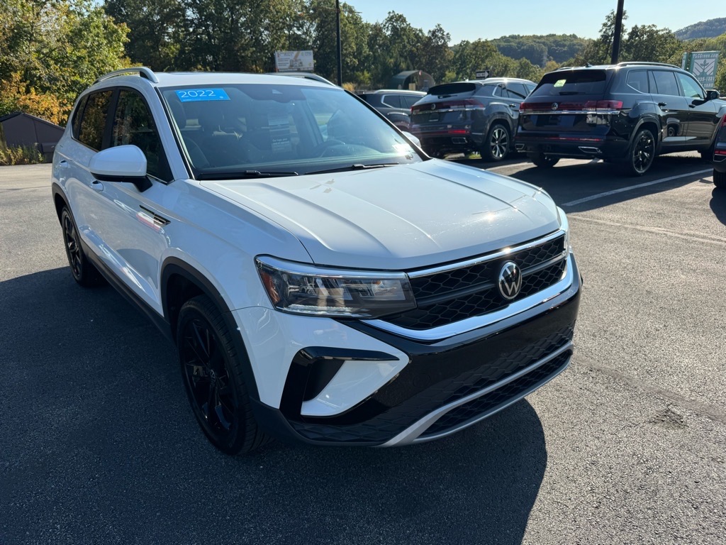 2022 Volkswagen Taos SE 4Motion