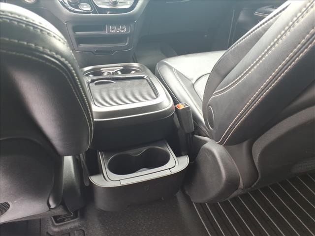 2024 Chrysler Pacifica Plug-In Hybrid Hybrid S Appearance Pkg:1046U