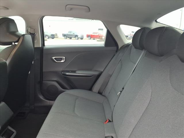 2025 Kia K4 LX:10905UA