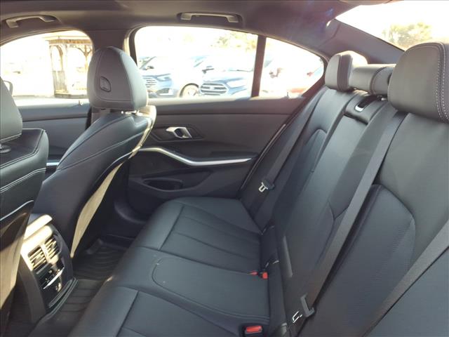 2025 BMW 3 Series 330i:1020U