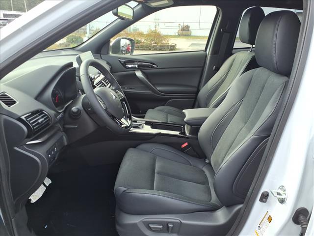 2025 Mitsubishi Eclipse Cross Black Edition:2175M