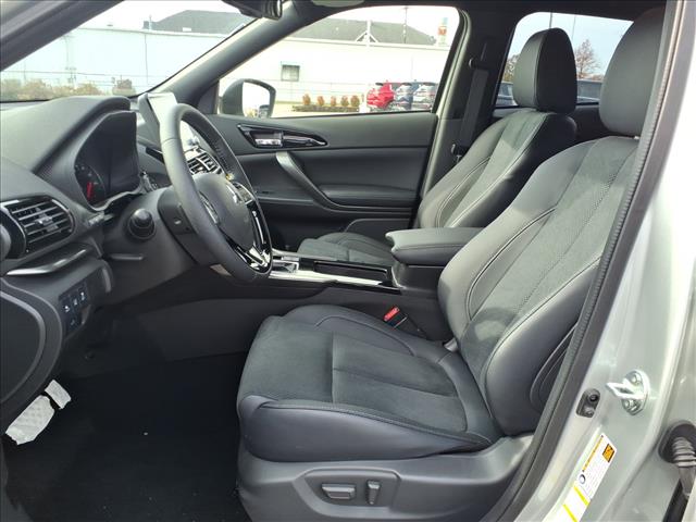 2025 Mitsubishi Eclipse Cross Black Edition:2176M