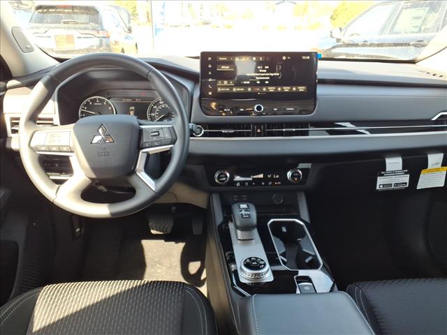 2026 Mitsubishi Outlander ES:1043N