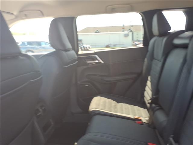 2025 Mitsubishi Outlander SE:1294U
