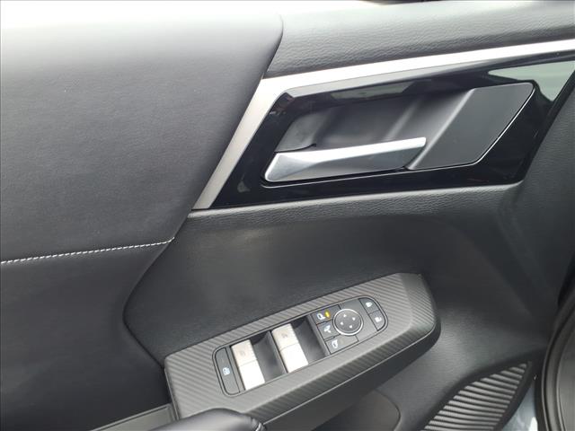 2025 Mitsubishi Outlander PHEV SE:1013N