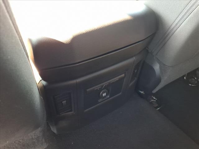 2023 RAM 1500 Classic SLT:1042U