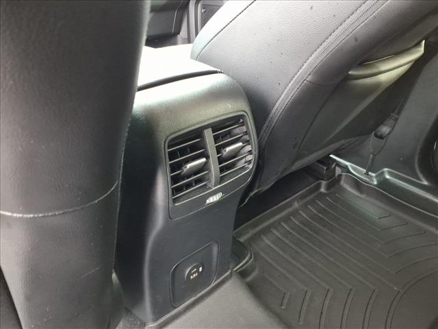 2022 Ford Escape Hybrid Titanium:1001U