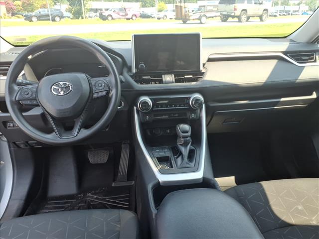 2024 Toyota RAV4 XLE:1253U