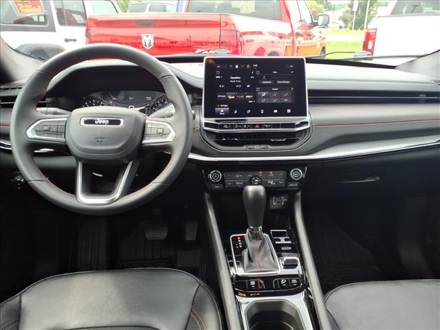 2025 Jeep Compass Trailhawk:1232U