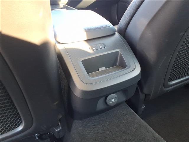 2024 Volvo S60 Plus Dark Theme:1102U