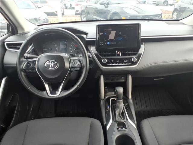 2025 Toyota Corolla Cross LE:1265U