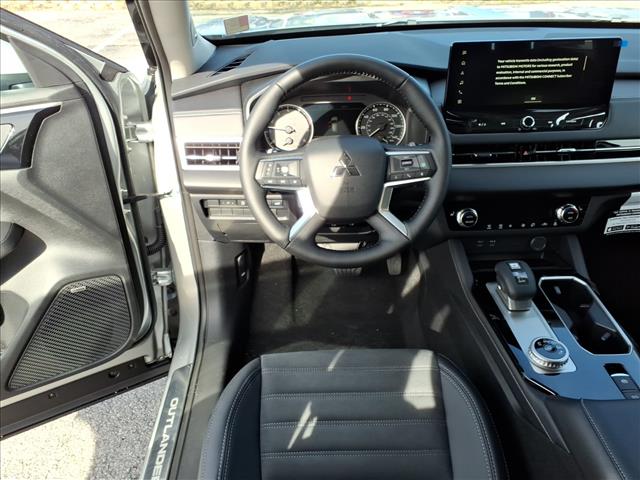 2026 Mitsubishi Outlander SE:1026N