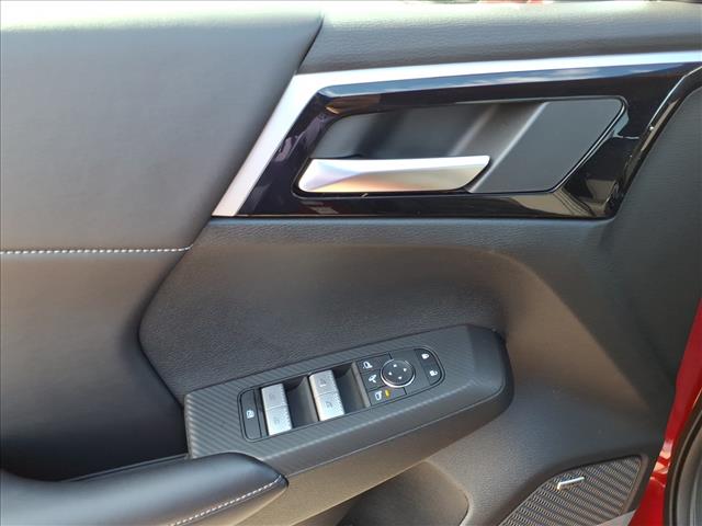 2026 Mitsubishi Outlander SE:1037N