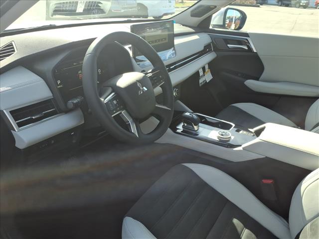 2026 Mitsubishi Outlander SE:1018N