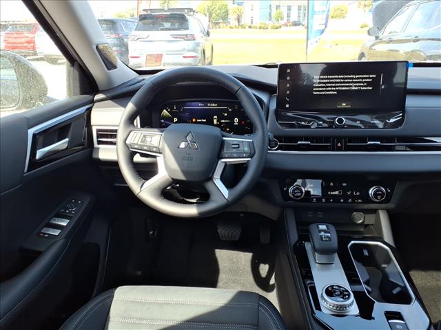 2026 Mitsubishi Outlander SE:1045N