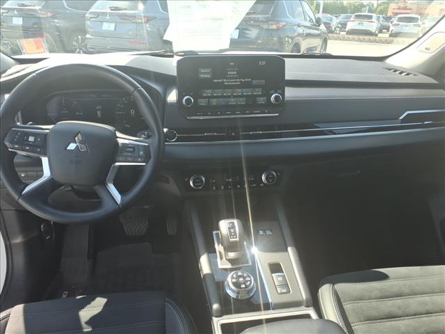 2024 Mitsubishi Outlander PHEV SE:1157U