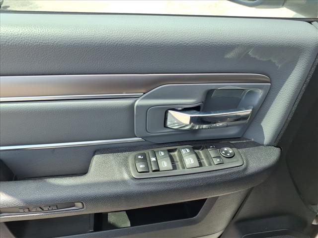 2024 RAM 1500 Classic SLT:1151U