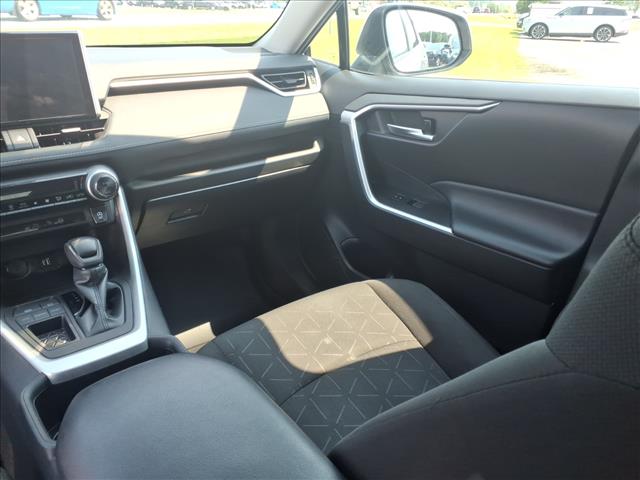 2024 Toyota RAV4 XLE:1253U