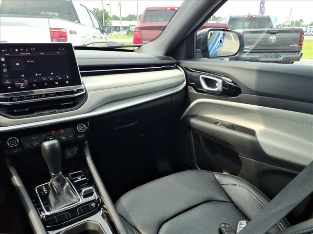 2025 Jeep Compass Limited:1230U