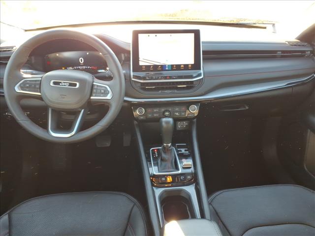 2025 Jeep Compass Trailhawk:1066U