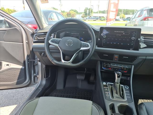 2025 Volkswagen Jetta SE:1254U