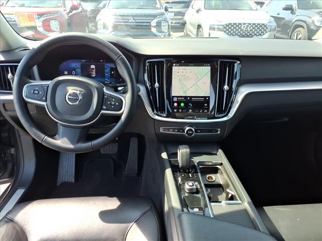 2024 Volvo S60 Core Dark Theme:1141U