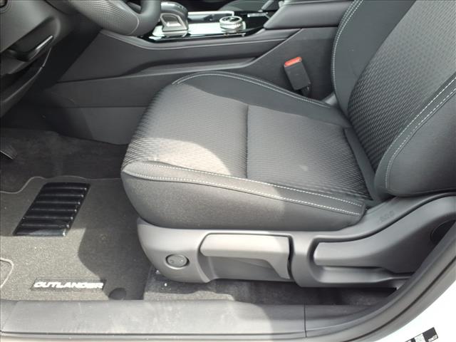 2026 Mitsubishi Outlander ES:1060N