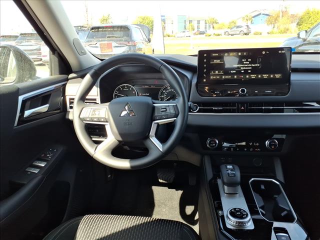 2026 Mitsubishi Outlander ES:1043N