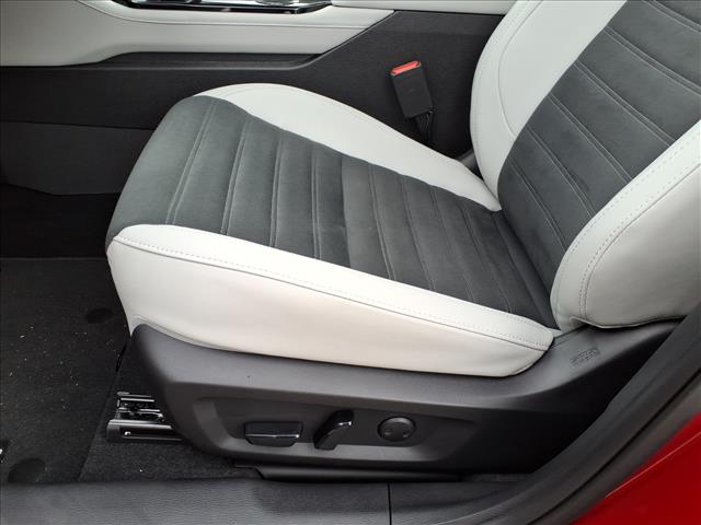 2025 Mitsubishi Outlander SE:2189M