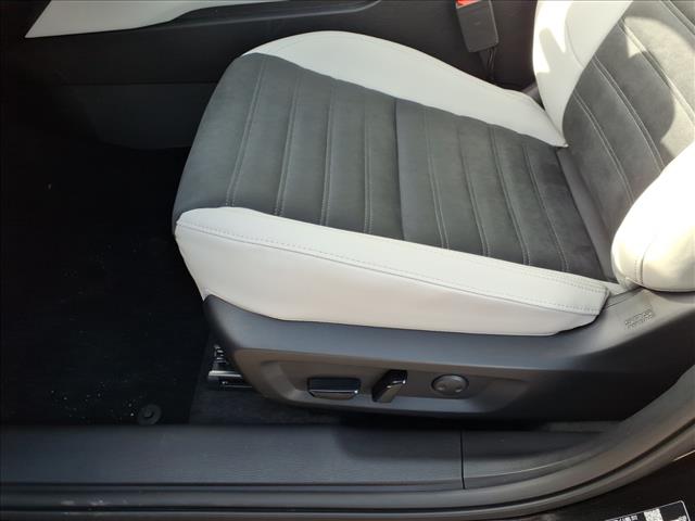 2026 Mitsubishi Outlander SE:1036N