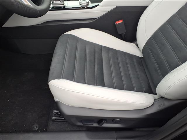 2026 Mitsubishi Outlander SE:1027N