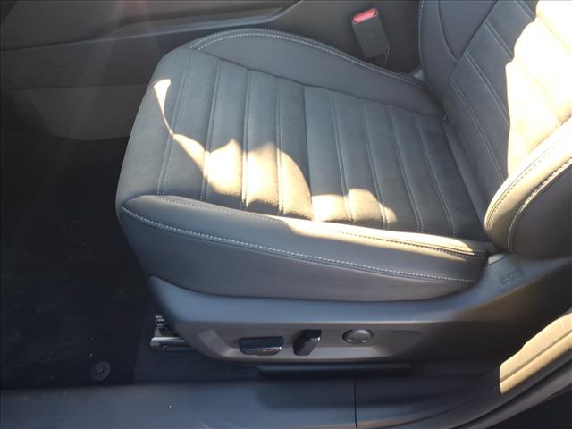 2026 Mitsubishi Outlander SE:1077N