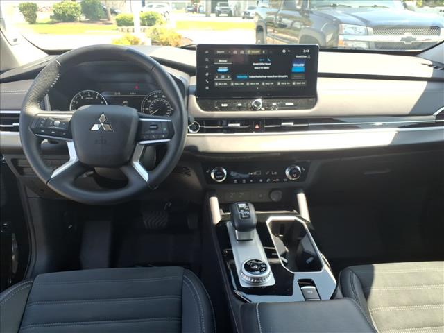 2025 Mitsubishi Outlander SE:1294U