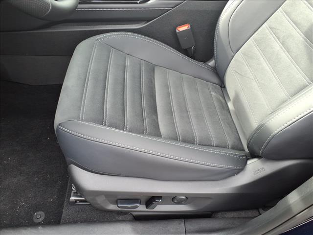 2025 Mitsubishi Outlander SE:2187M